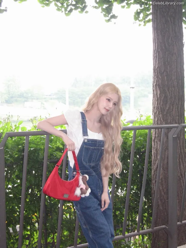 Cho Mi-yeon (Miyeon) - i-dle [(G)I-dle] photo 7 of 1019
