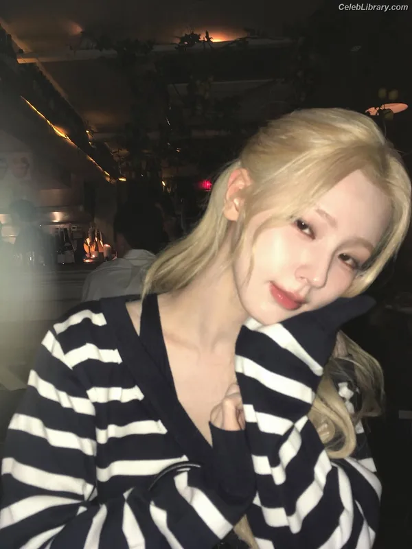 Cho Mi-yeon (Miyeon) - i-dle [(G)I-dle] photo 15 of 1019