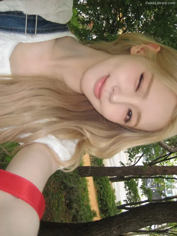 Cho Mi-yeon (Miyeon) - i-dle [(G)I-dle] photo 21 of 1019