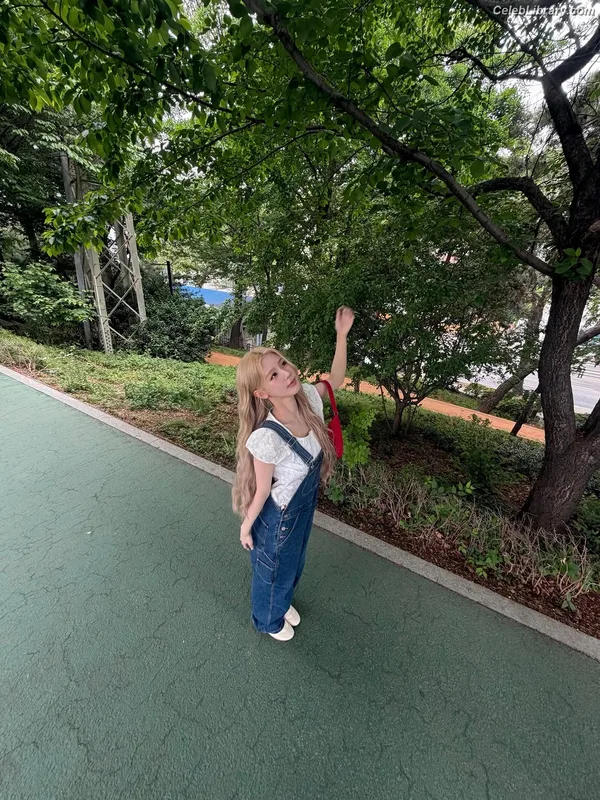 Cho Mi-yeon (Miyeon) - i-dle [(G)I-dle] photo 7 of 1019