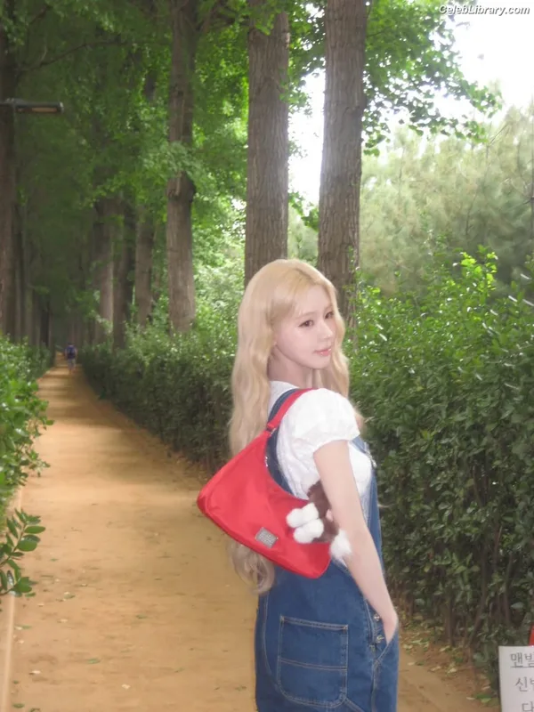 Cho Mi-yeon (Miyeon) - i-dle [(G)I-dle] photo 10 of 1019