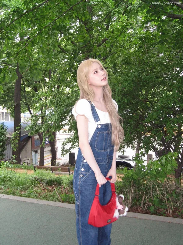 Cho Mi-yeon (Miyeon) - i-dle [(G)I-dle] photo 14 of 1019