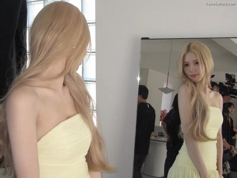 Cho Mi-yeon (Miyeon) - i-dle [(G)I-dle] photo 8 of 1019