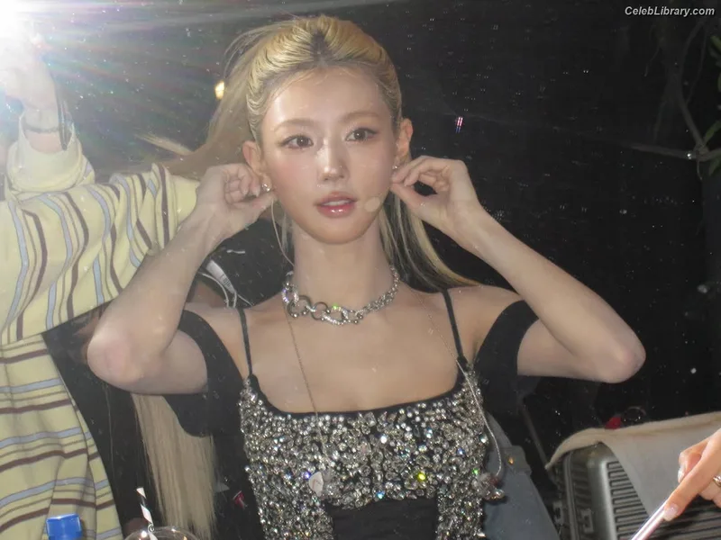 Cho Mi-yeon (Miyeon) - i-dle [(G)I-dle] photo 23 of 1019