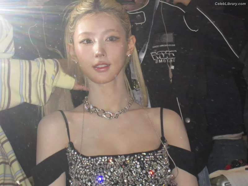 Cho Mi-yeon (Miyeon) - i-dle [(G)I-dle] photo 3 of 1019