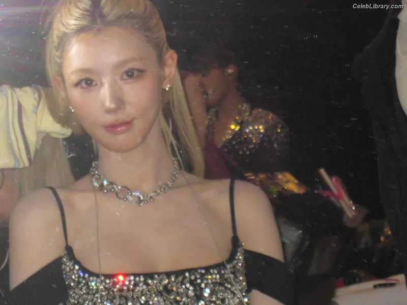 Cho Mi-yeon (Miyeon) - i-dle [(G)I-dle] photo 6 of 1019