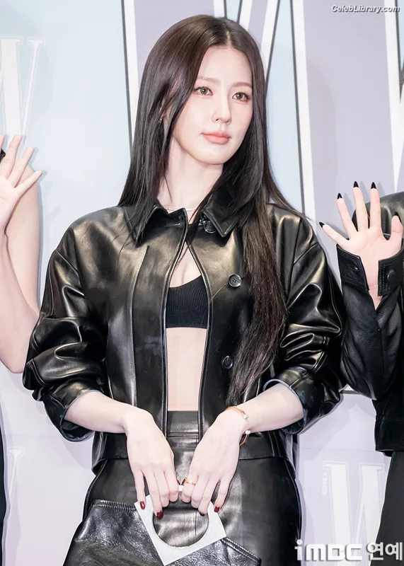 Cho Mi-yeon (Miyeon) - i-dle [(G)I-dle] photo 9 of 1019