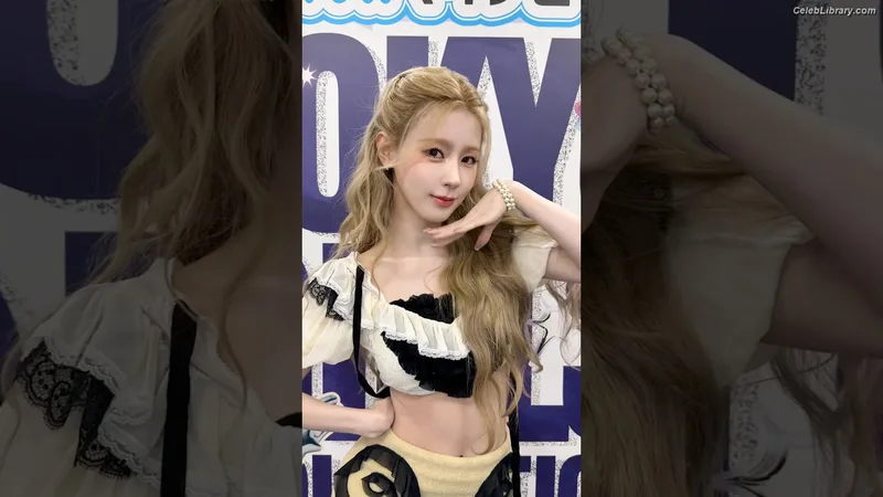 Cho Mi-yeon (Miyeon) - i-dle [(G)I-dle] photo 10 of 1019