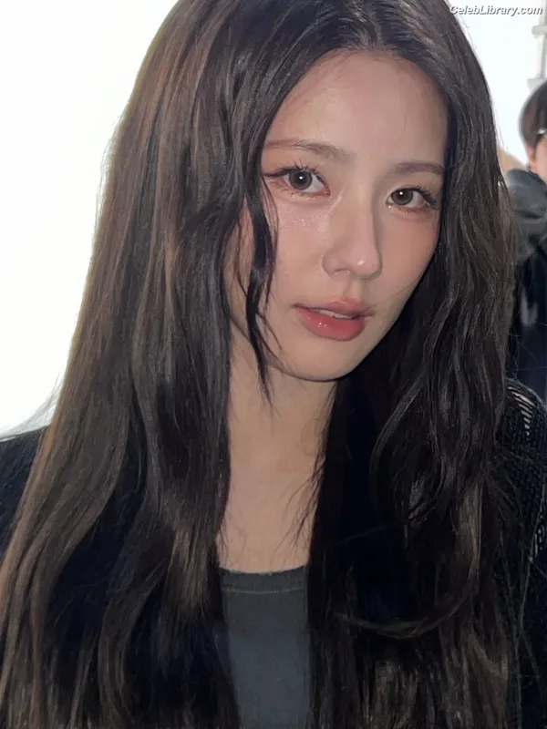 Cho Mi-yeon (Miyeon) - i-dle [(G)I-dle] photo 22 of 1019