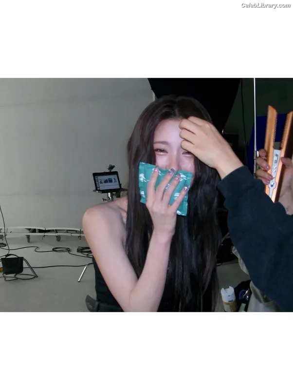 Cho Mi-yeon (Miyeon) - i-dle [(G)I-dle] photo 23 of 1019