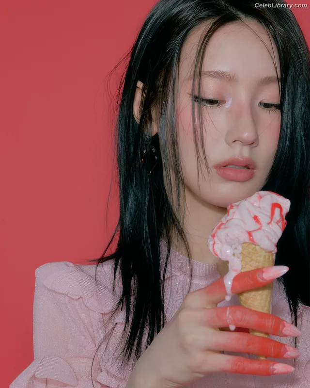 Cho Mi-yeon (Miyeon) - i-dle [(G)I-dle] photo 5 of 1019