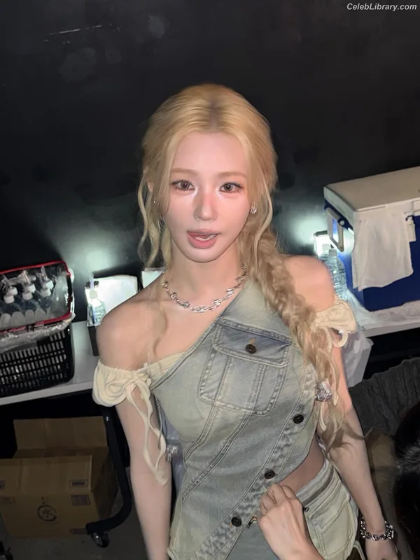 Cho Mi-yeon (Miyeon) - i-dle [(G)I-dle] photo 21 of 1019