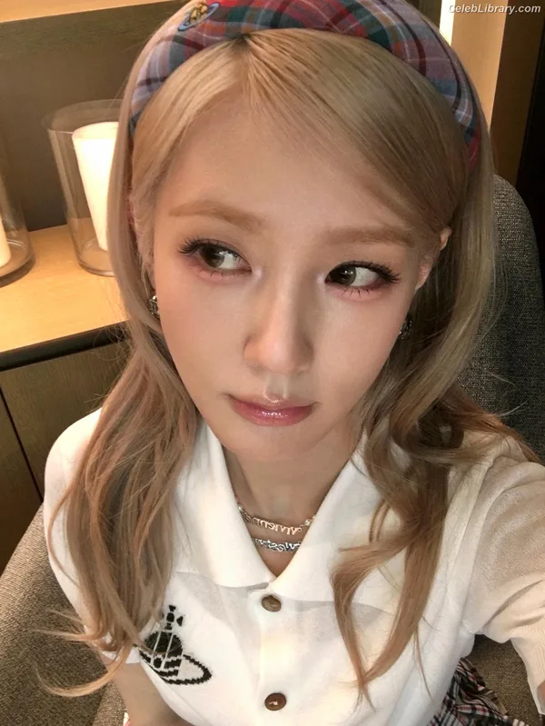 Cho Mi-yeon (Miyeon) - i-dle [(G)I-dle] photo 4 of 1019