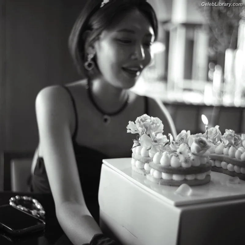 Choi Soo Young photo 4 of 21