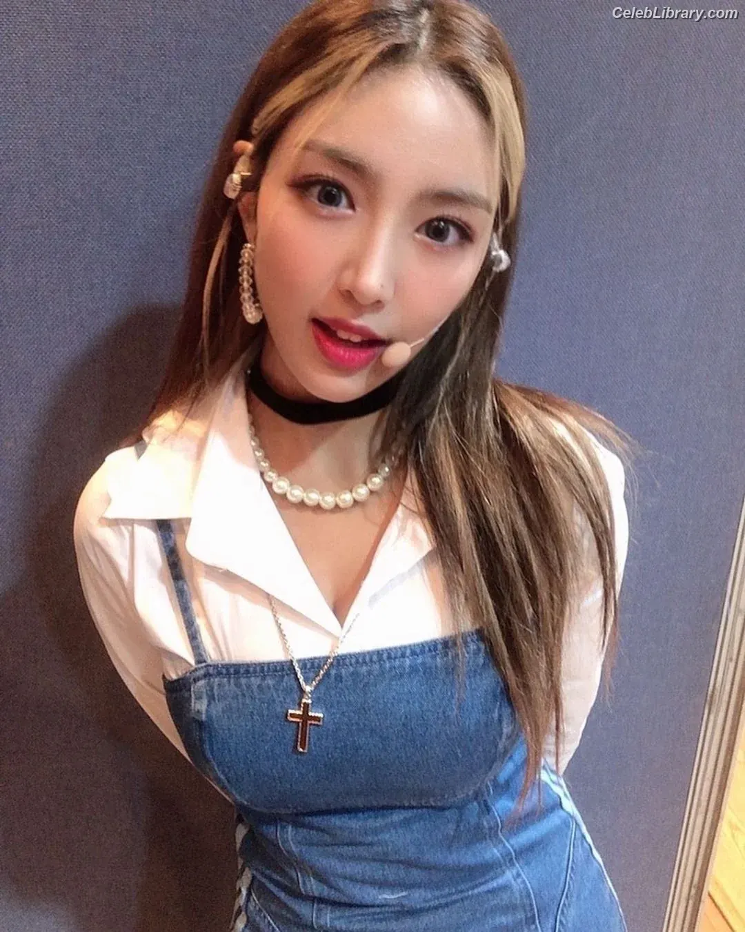 Chowon (LIꓨHTSꓵM  LIGHTSUM) photo 3 of 80