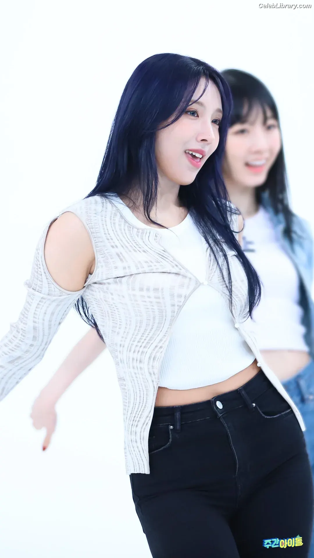 Chowon (LIꓨHTSꓵM  LIGHTSUM) photo 4 of 80