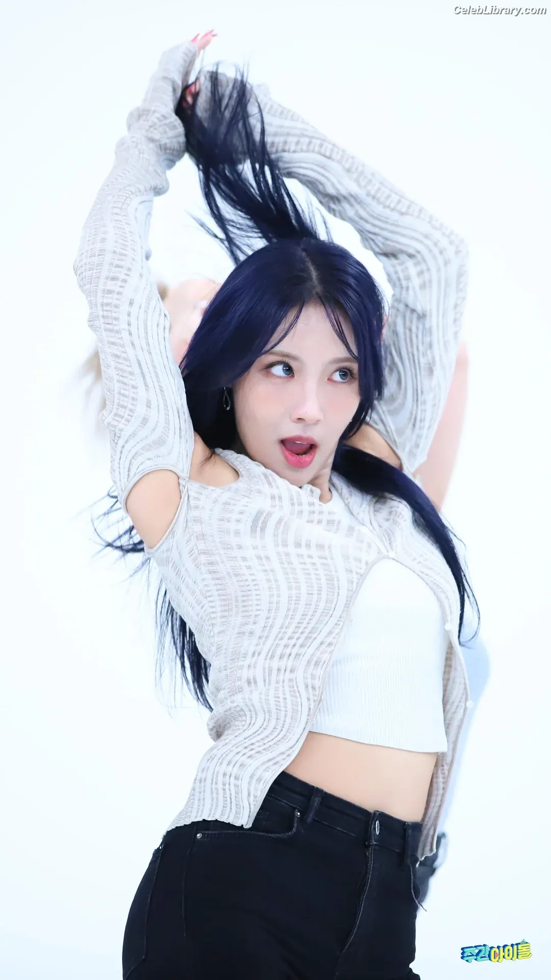 Chowon (LIꓨHTSꓵM  LIGHTSUM) photo 6 of 80
