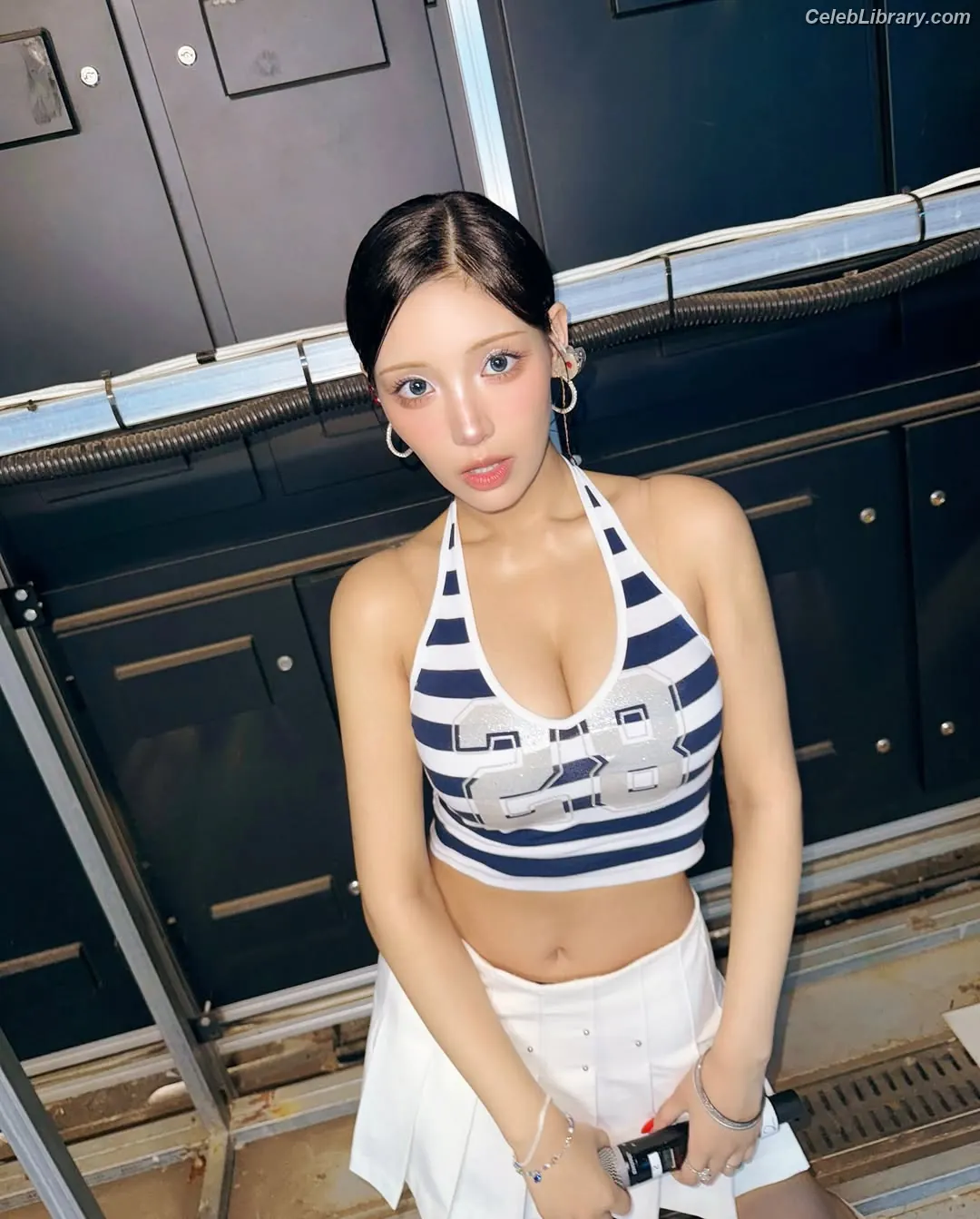 Chowon (LIꓨHTSꓵM  LIGHTSUM) photo 24 of 80