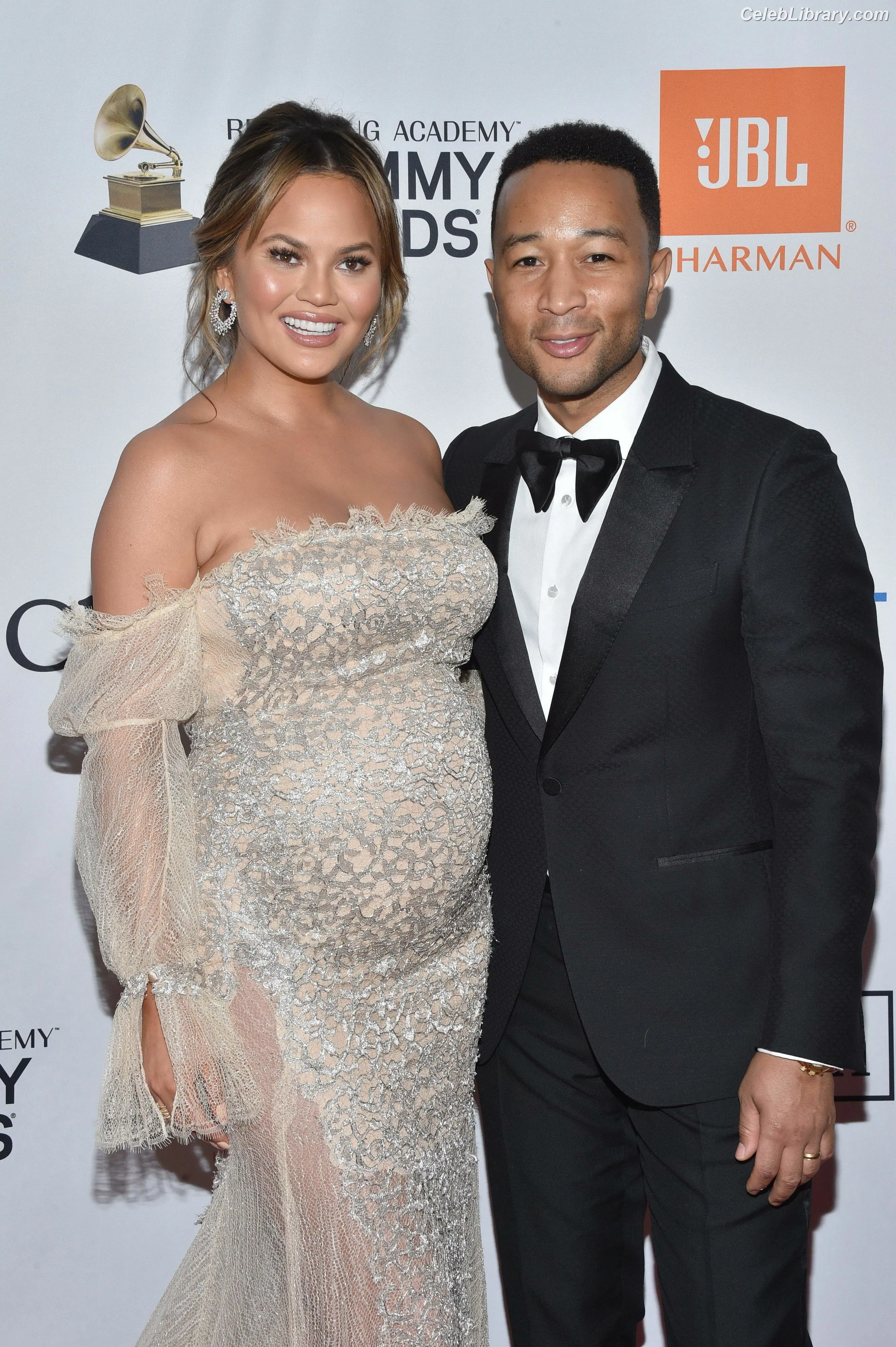 Chrissy Teigen photo 12 of 898