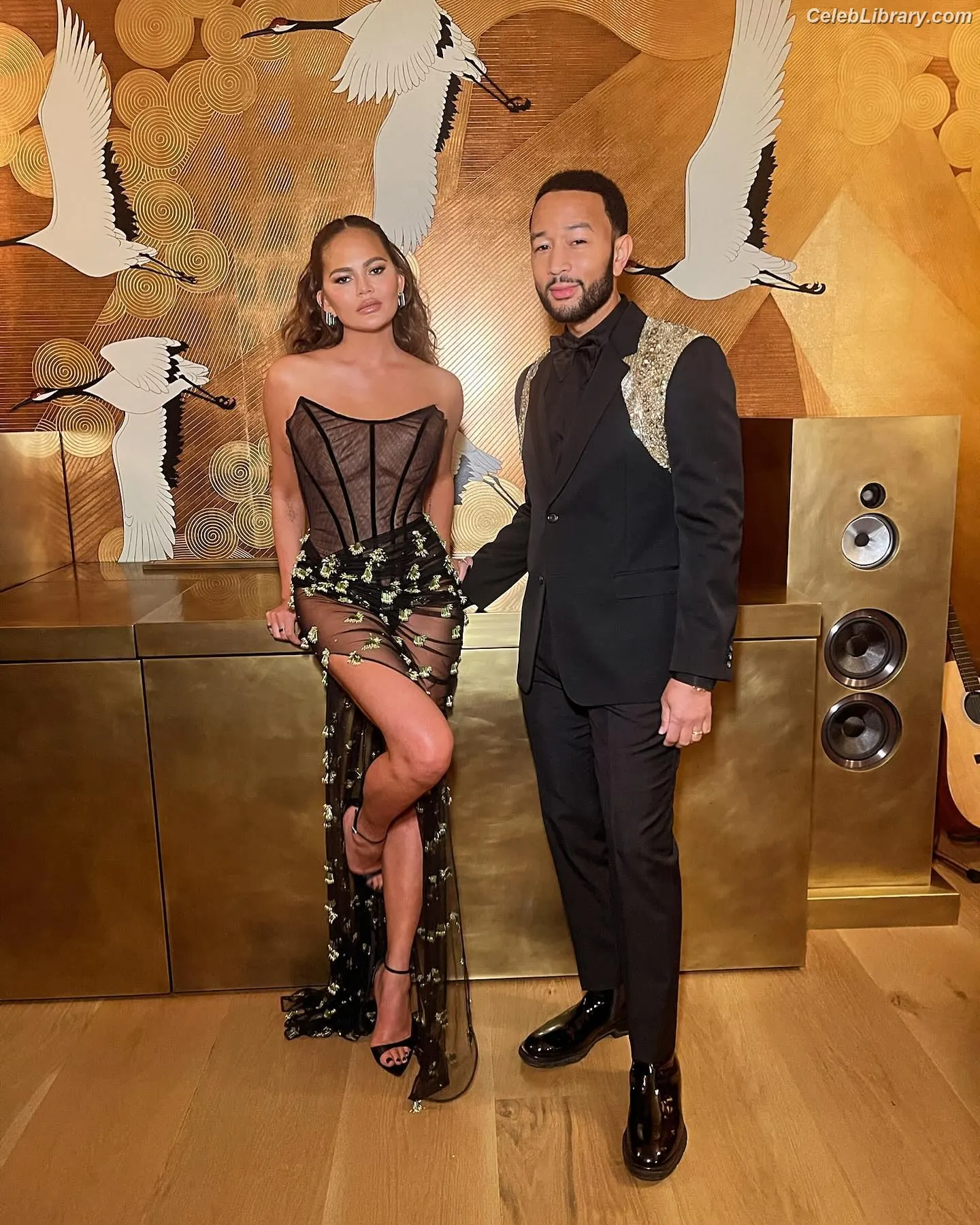 Chrissy Teigen photo 2 of 898