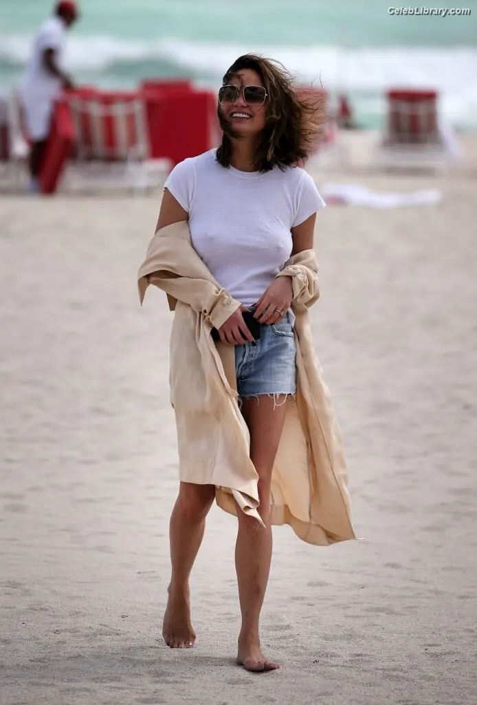 Chrissy Teigen photo 20 of 898