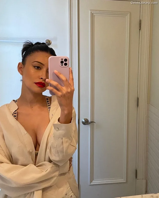 Christian Serratos photo 2 of 303