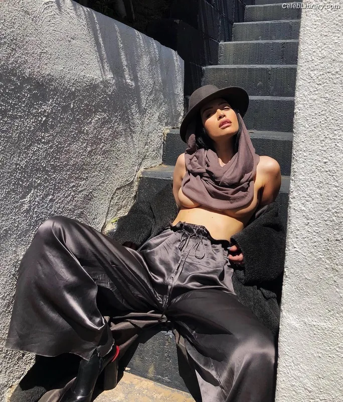Christian Serratos photo 19 of 303