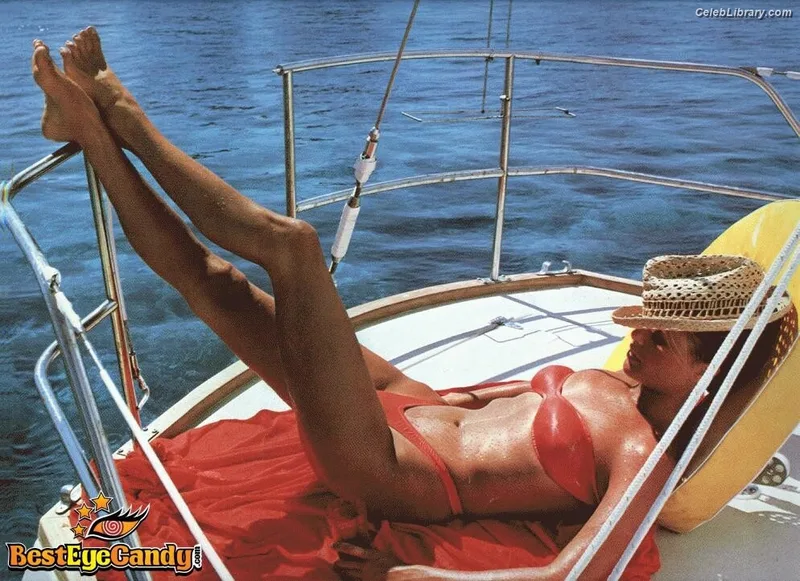 Christie Brinkley photo 7 of 98