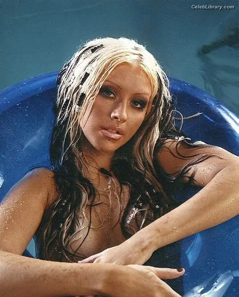 Christina Aguilera photo 23 of 634