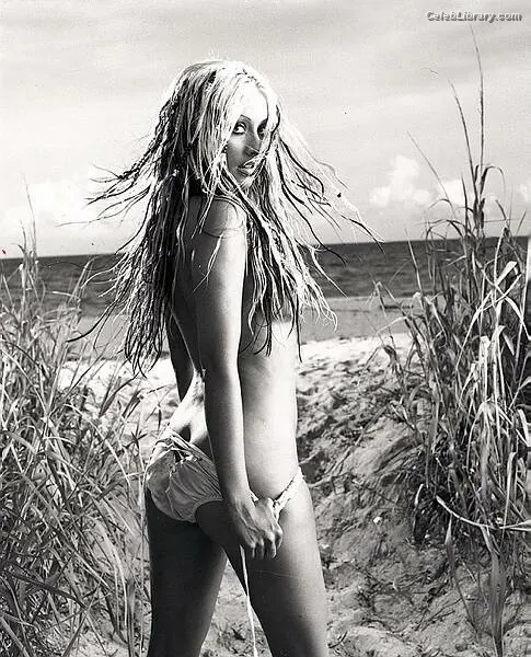 Christina Aguilera photo 13 of 634