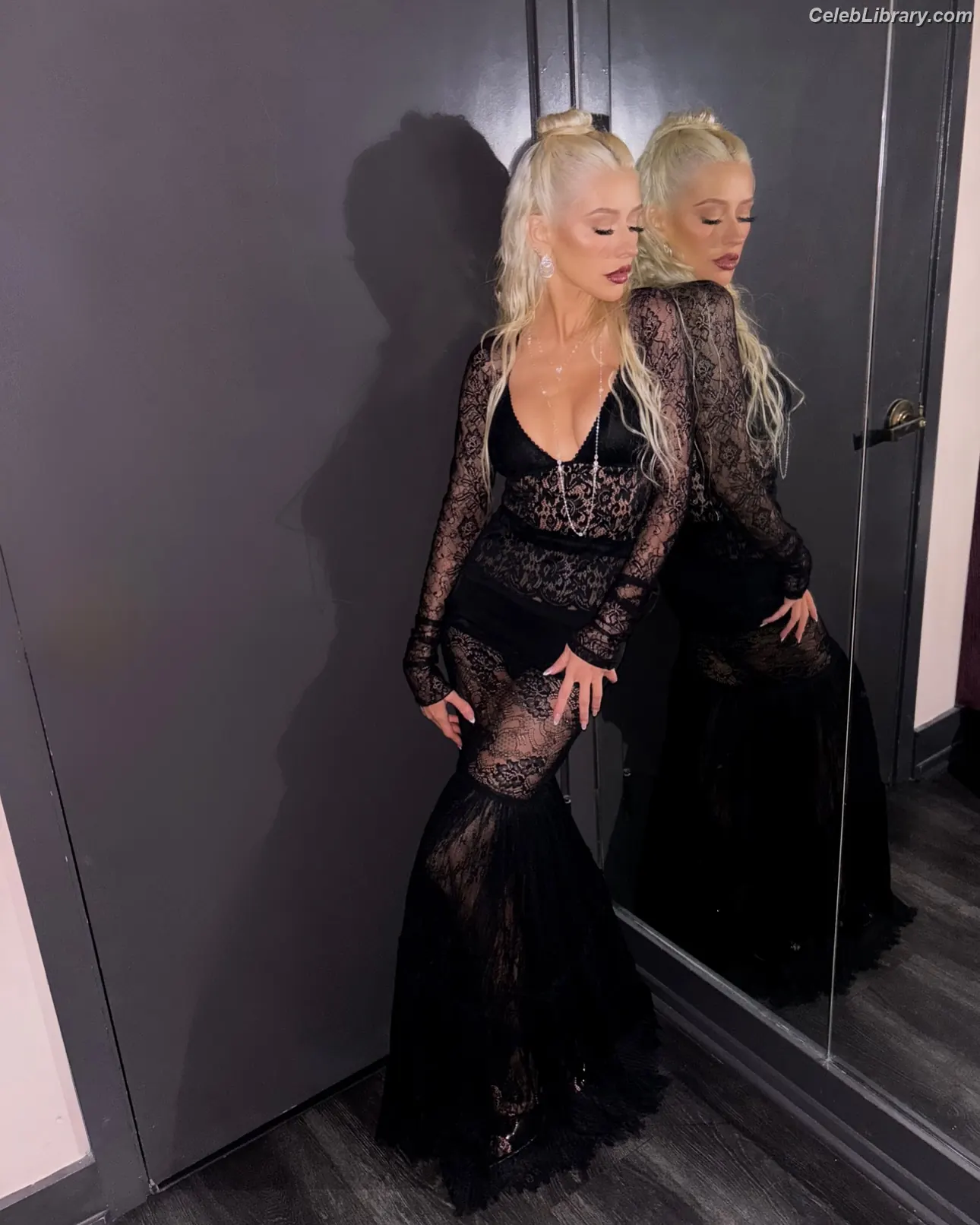 Christina Aguilera photo 17 of 634