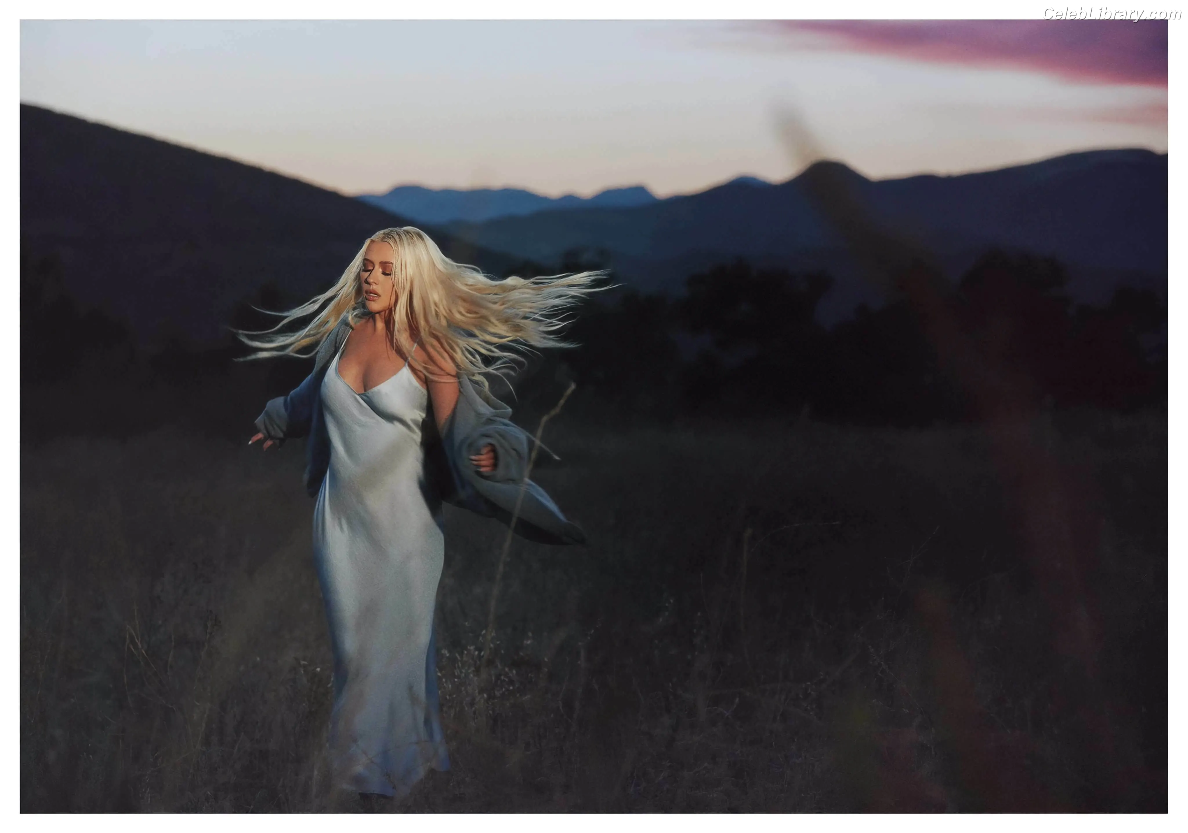 Christina Aguilera photo 14 of 634