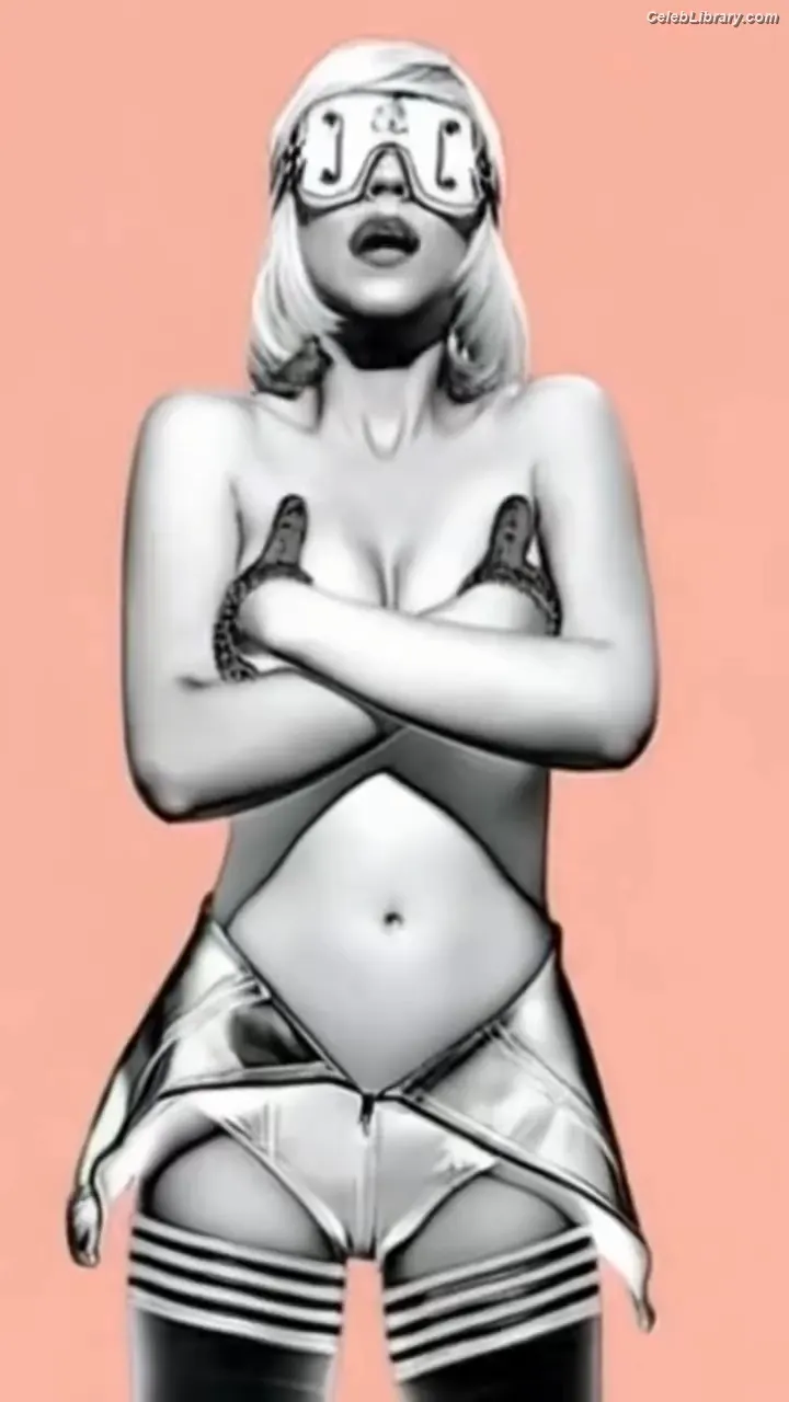 Christina Aguilera photo 19 of 634