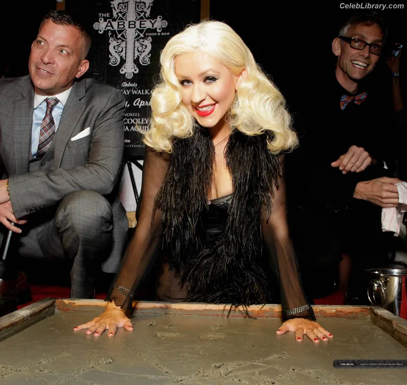 Christina Aguilera photo 12 of 635