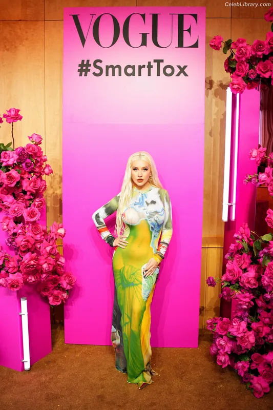 Christina Aguilera photo 13 of 635