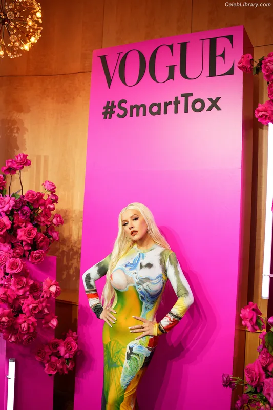 Christina Aguilera photo 14 of 635