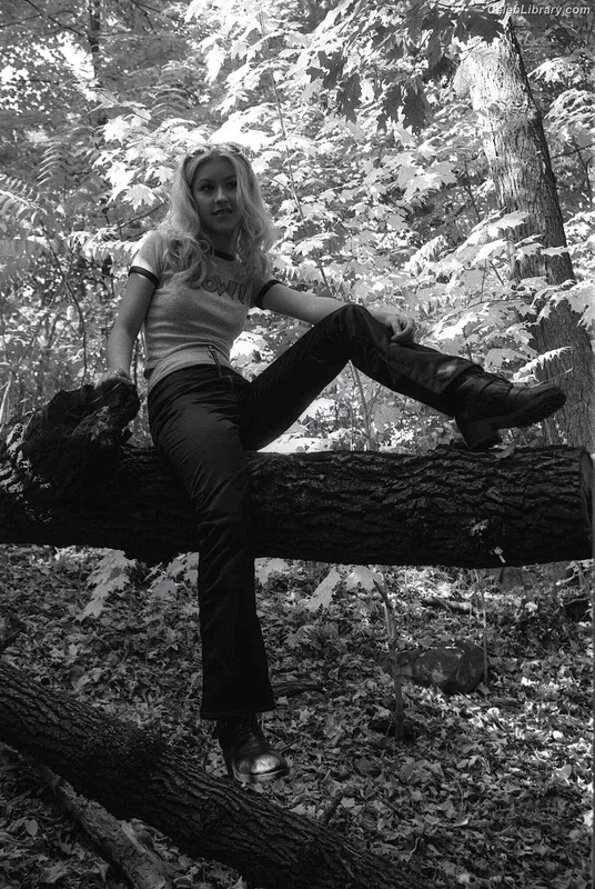 Christina Aguilera photo 18 of 635