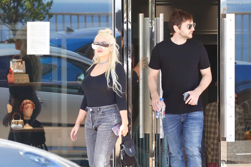 Christina Aguilera photo 6 of 635