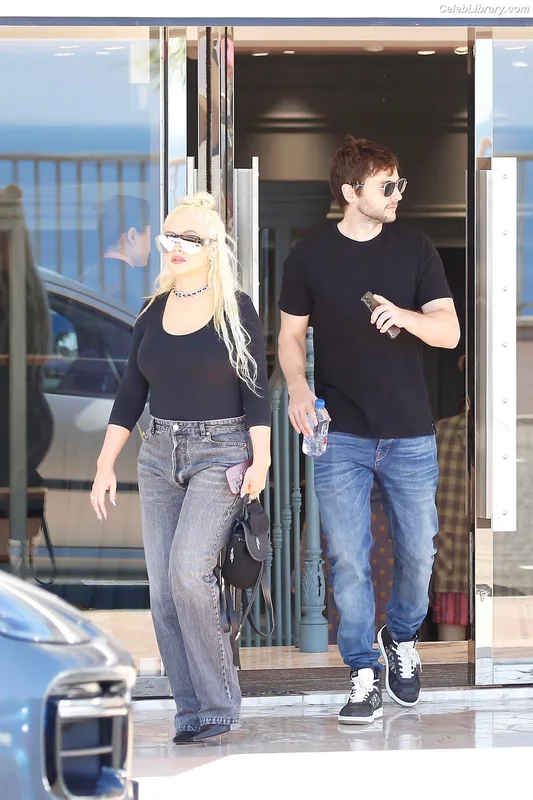 Christina Aguilera photo 7 of 635