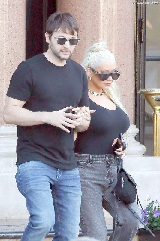 Christina Aguilera photo 12 of 635