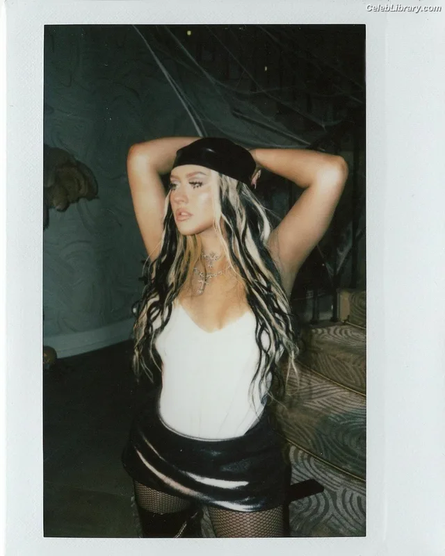 Christina Aguilera photo 20 of 635