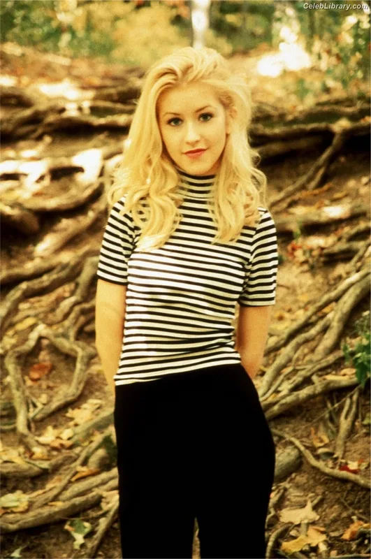 Christina Aguilera photo 15 of 635