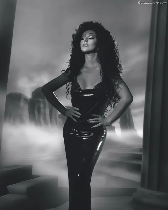 Christina Aguilera photo 23 of 635