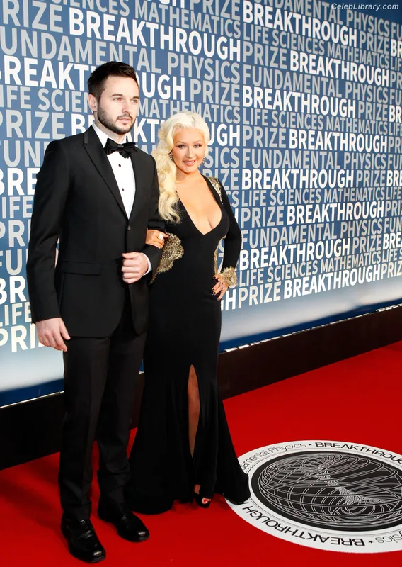 Christina Aguilera photo 10 of 635