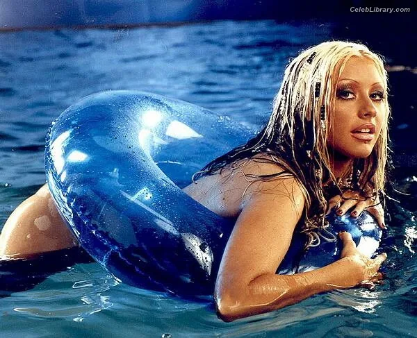 Christina Aguilera photo 6 of 635