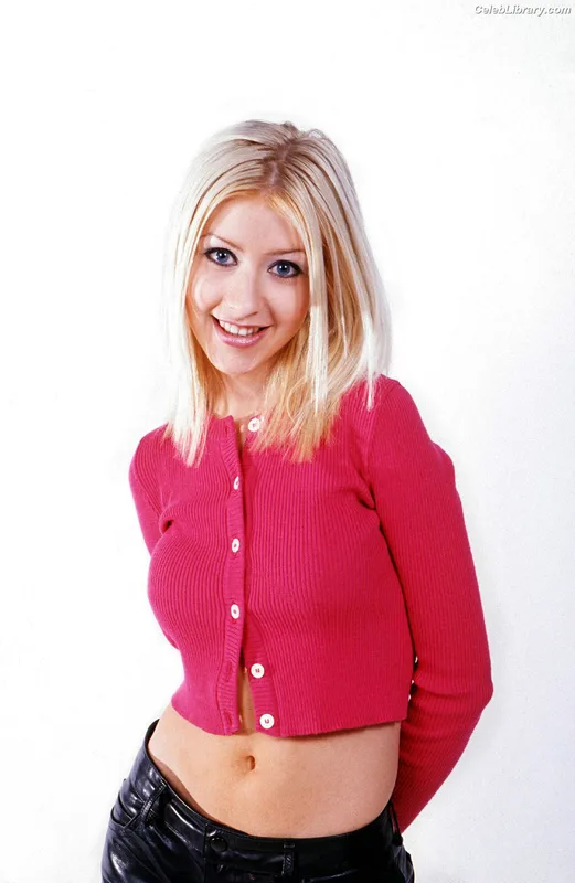 Christina Aguilera photo 22 of 635