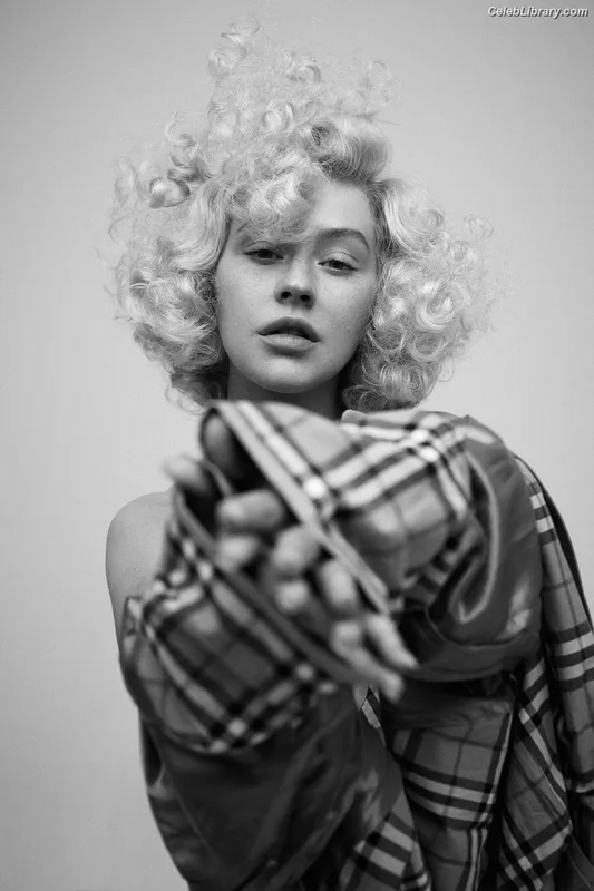 Christina Aguilera photo 6 of 635