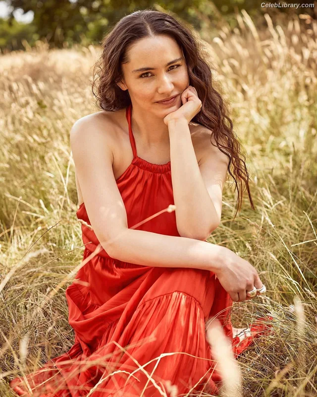 Christina Chong photo 7 of 75
