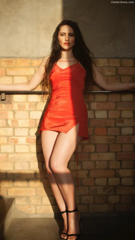 Christina Chong photo 9 of 75