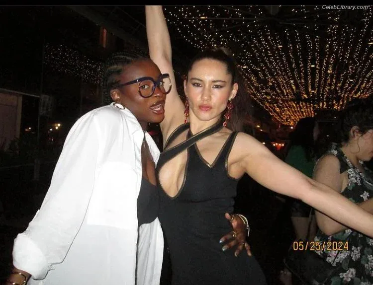 Christina Chong photo 2 of 75